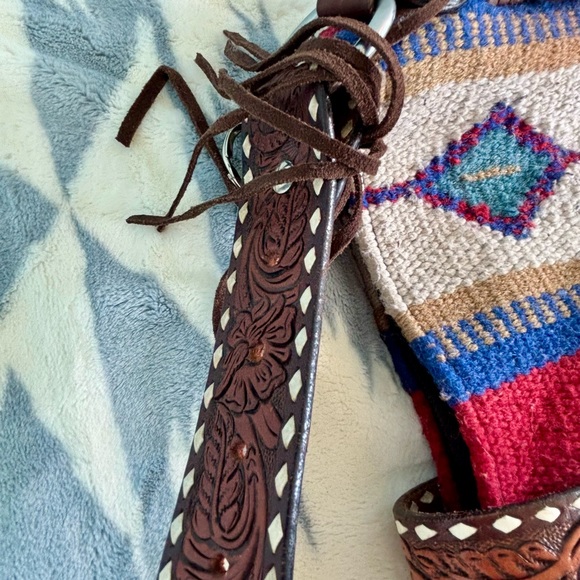 Western Woven saddle blanket Shoulder Bag with leather fringe - Picture 6 of 11